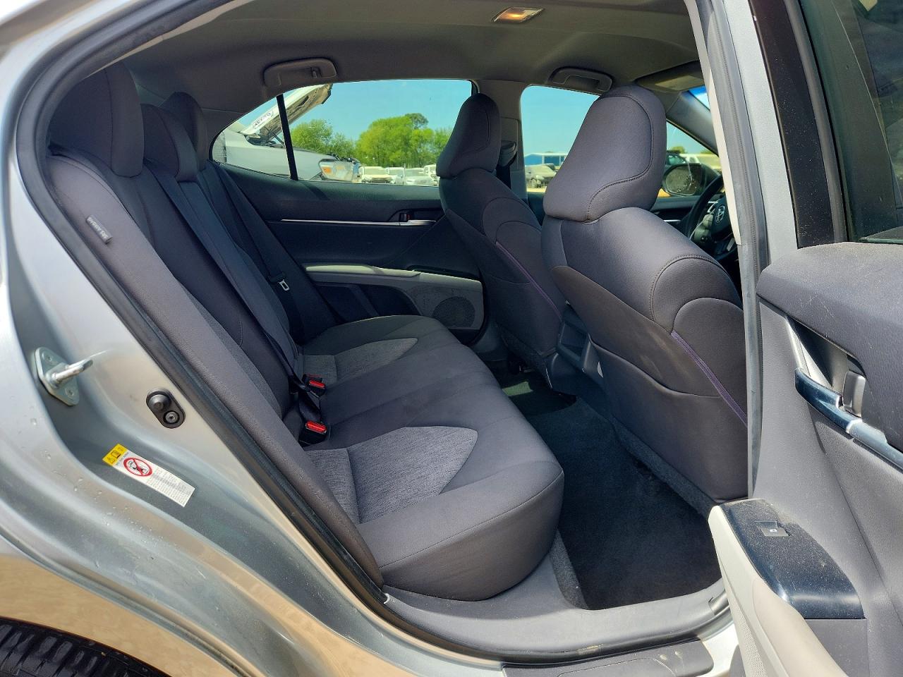 2018 TOYOTA CAMRY LE photo 10