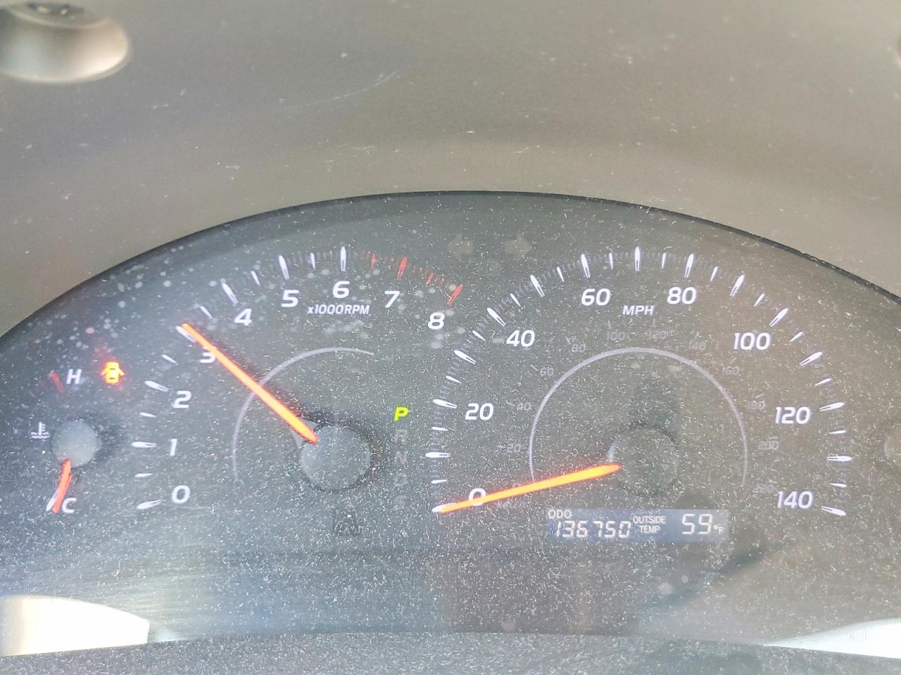 2010 TOYOTA CAMRY LE photo 25