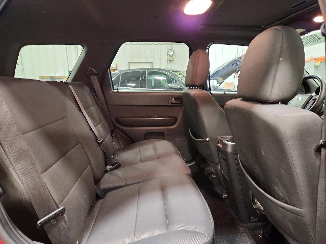 2010 FORD ESCAPE XLT photo 11