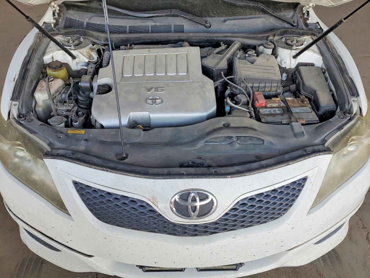 2011 TOYOTA CAMRY SE V6 photo 21