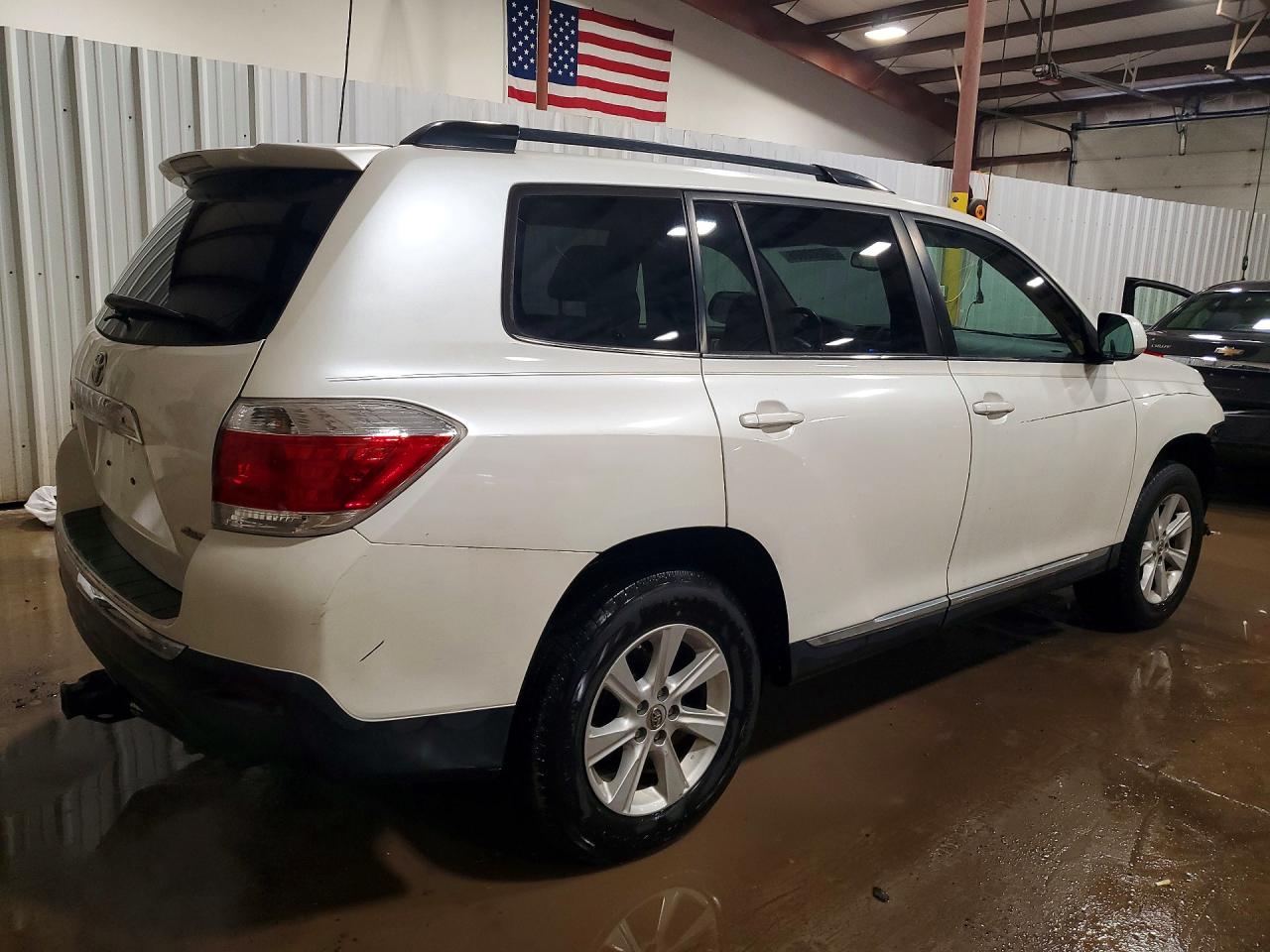 2013 TOYOTA HIGHLANDER SE photo 5