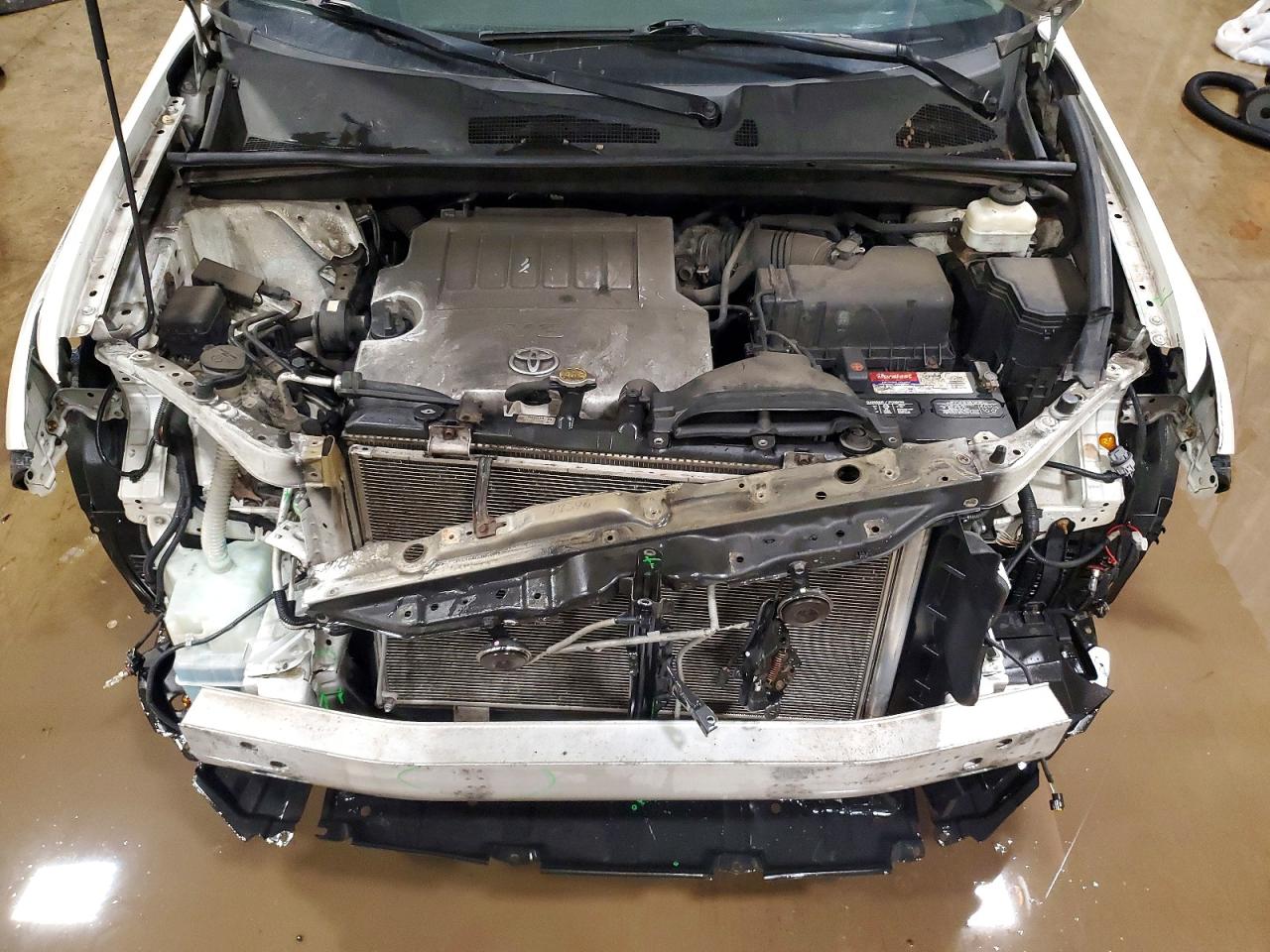 2013 TOYOTA HIGHLANDER SE photo 23