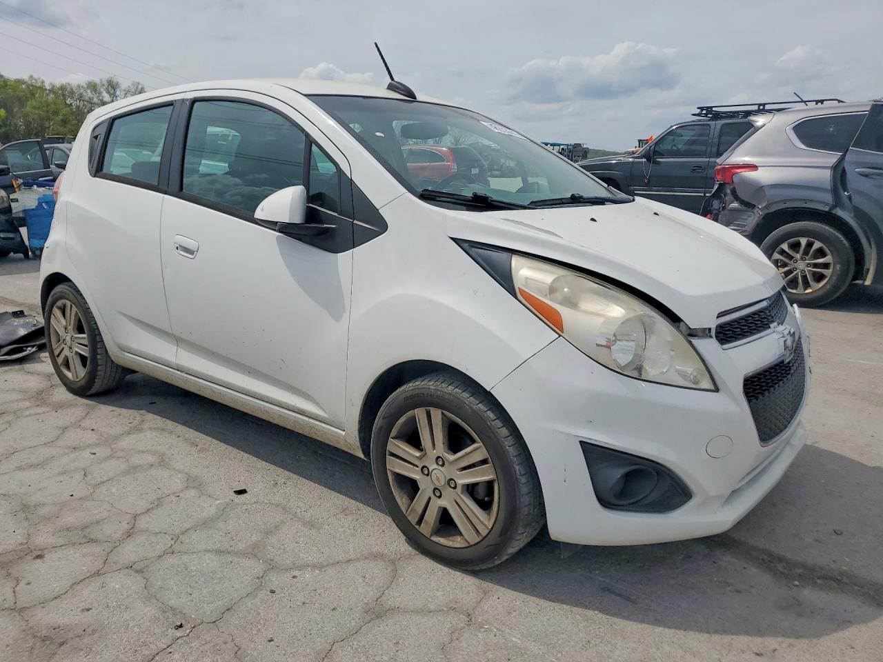 2015 CHEVROLET SPARK 1LT photo 10