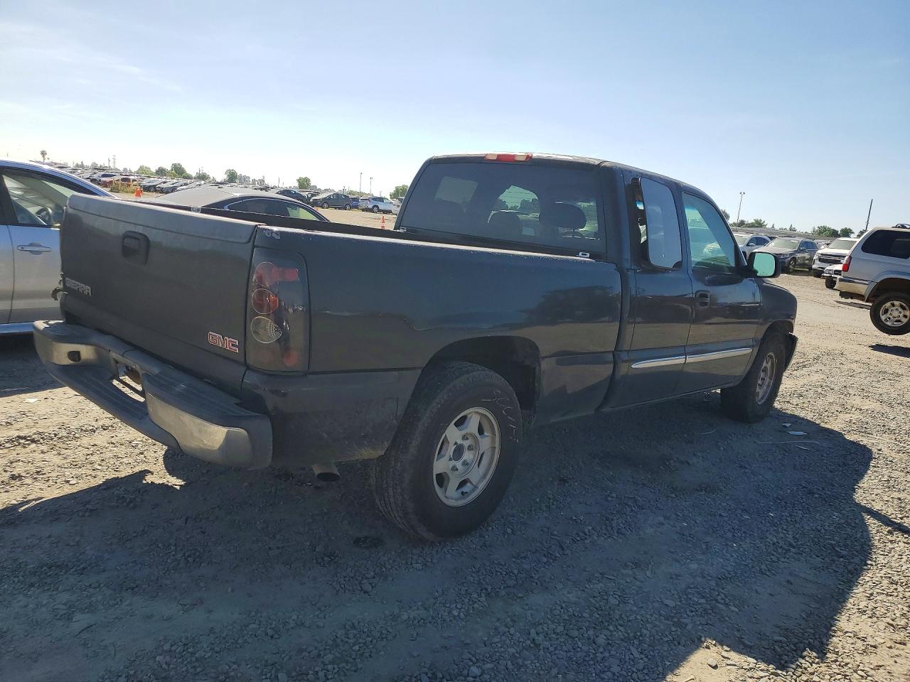 2004 GMC NEW SIERRA C1500 photo 7