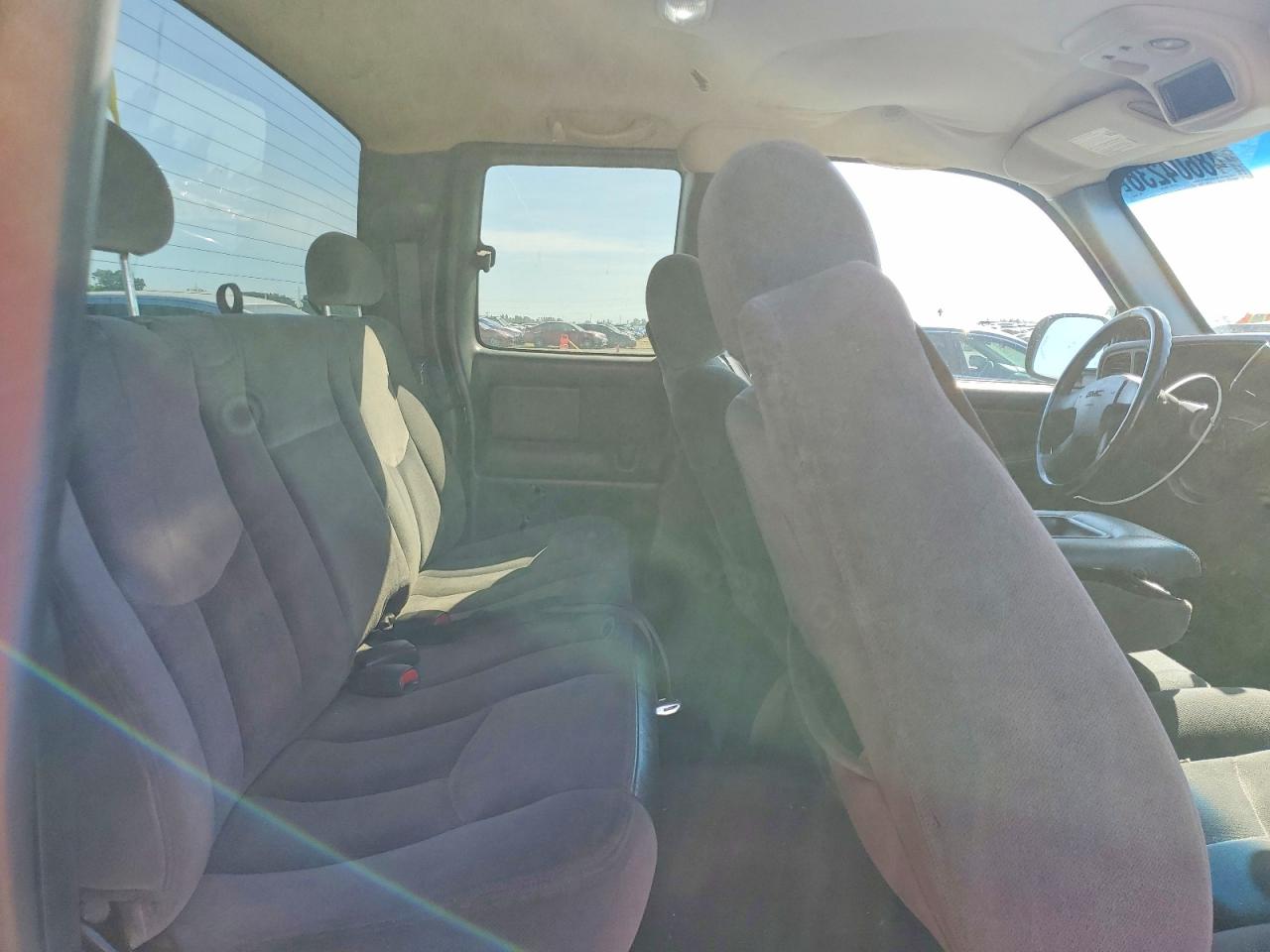 2004 GMC NEW SIERRA C1500 photo 28