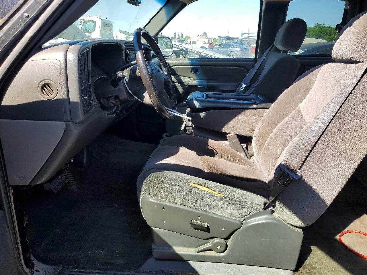 2004 GMC NEW SIERRA C1500 photo 19