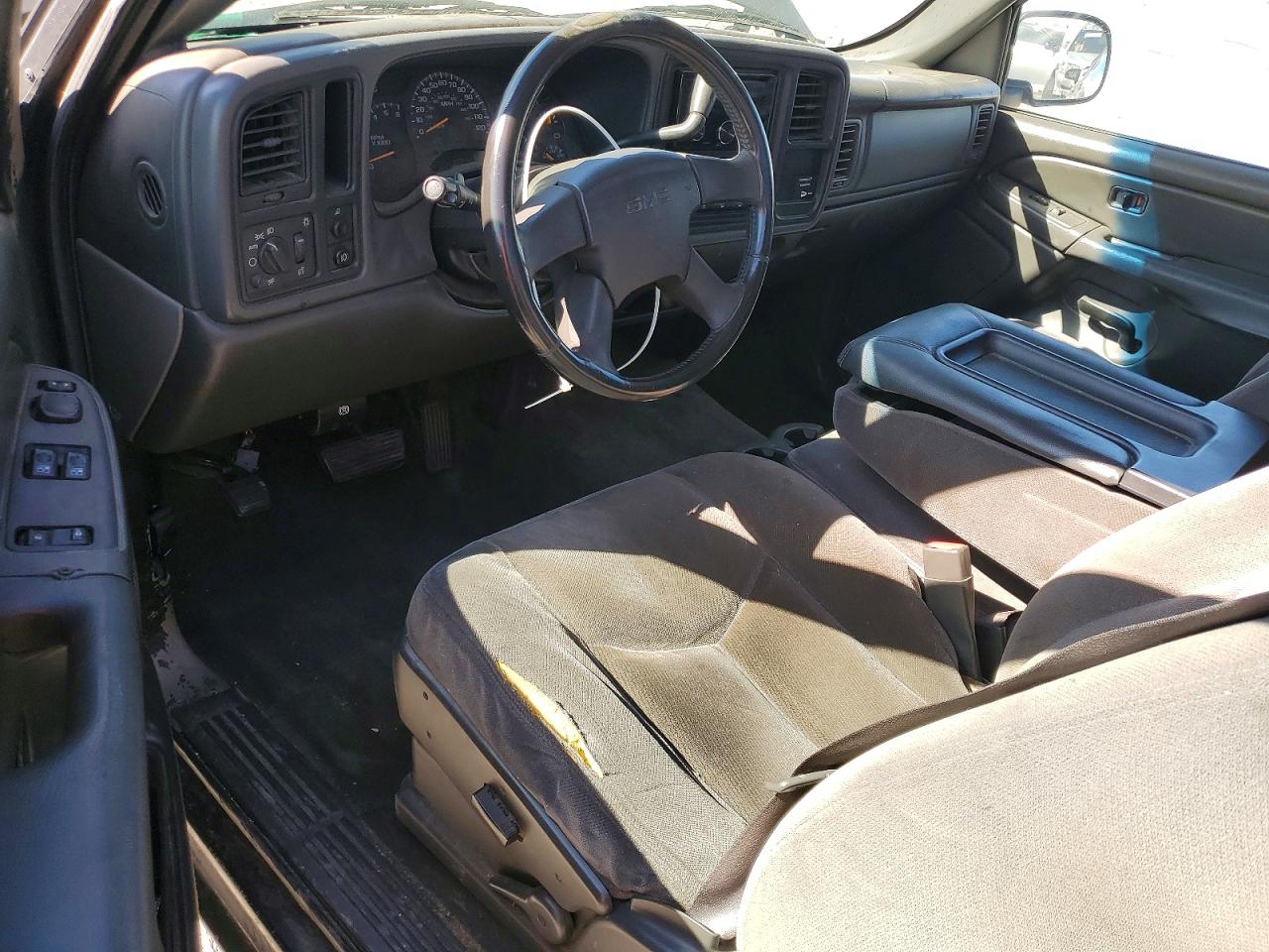 2004 GMC NEW SIERRA C1500 photo 22