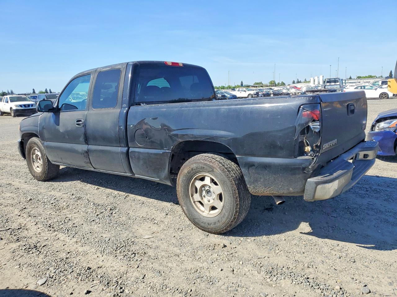 2004 GMC NEW SIERRA C1500 photo 4