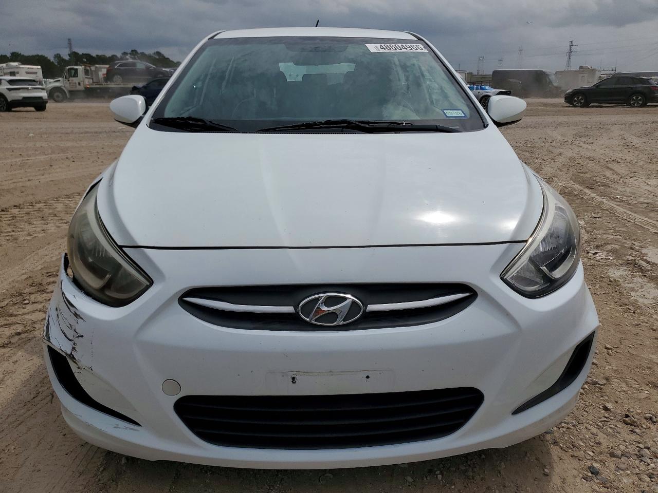 2017 HYUNDAI ACCENT SE photo 17