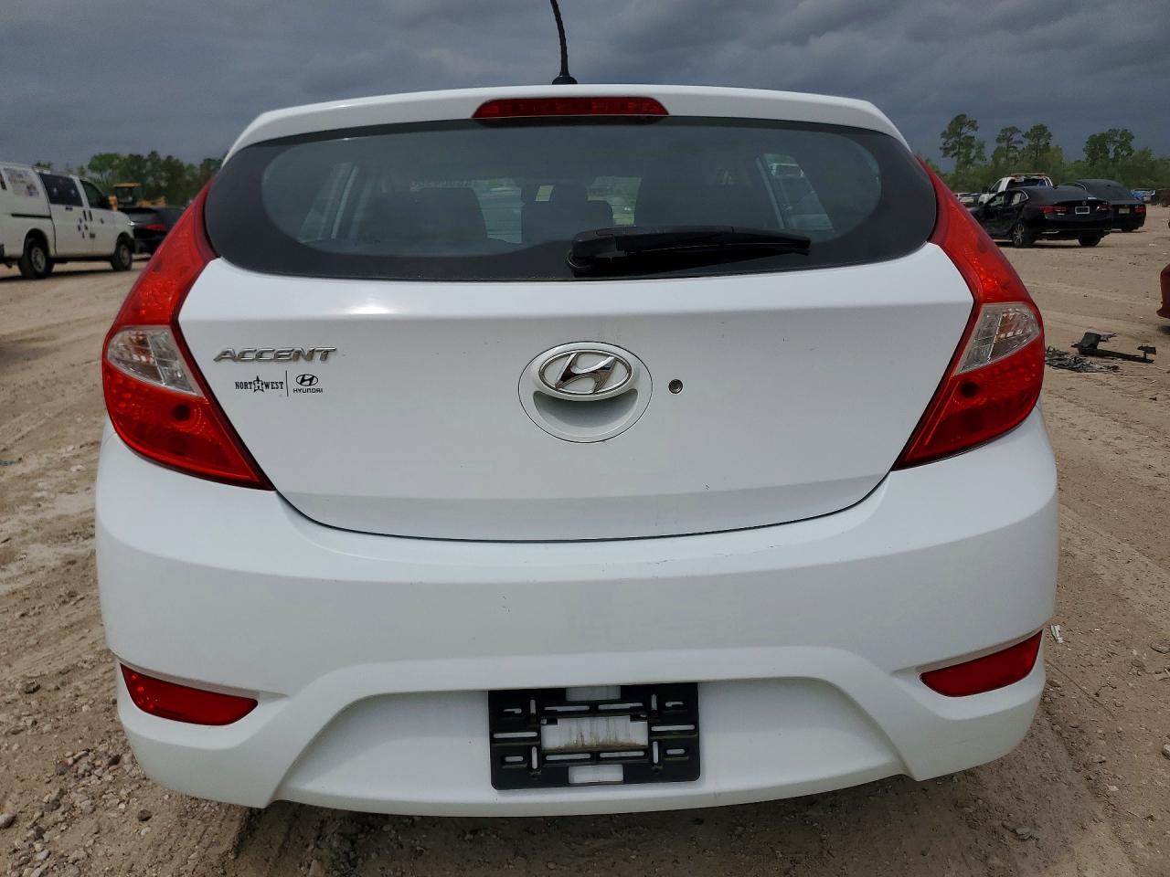 2017 HYUNDAI ACCENT SE photo 21