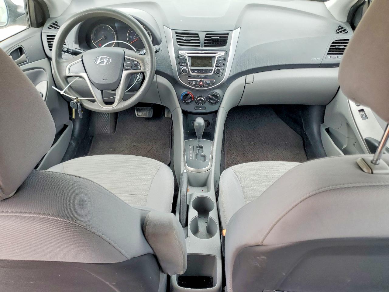 2017 HYUNDAI ACCENT SE photo 29