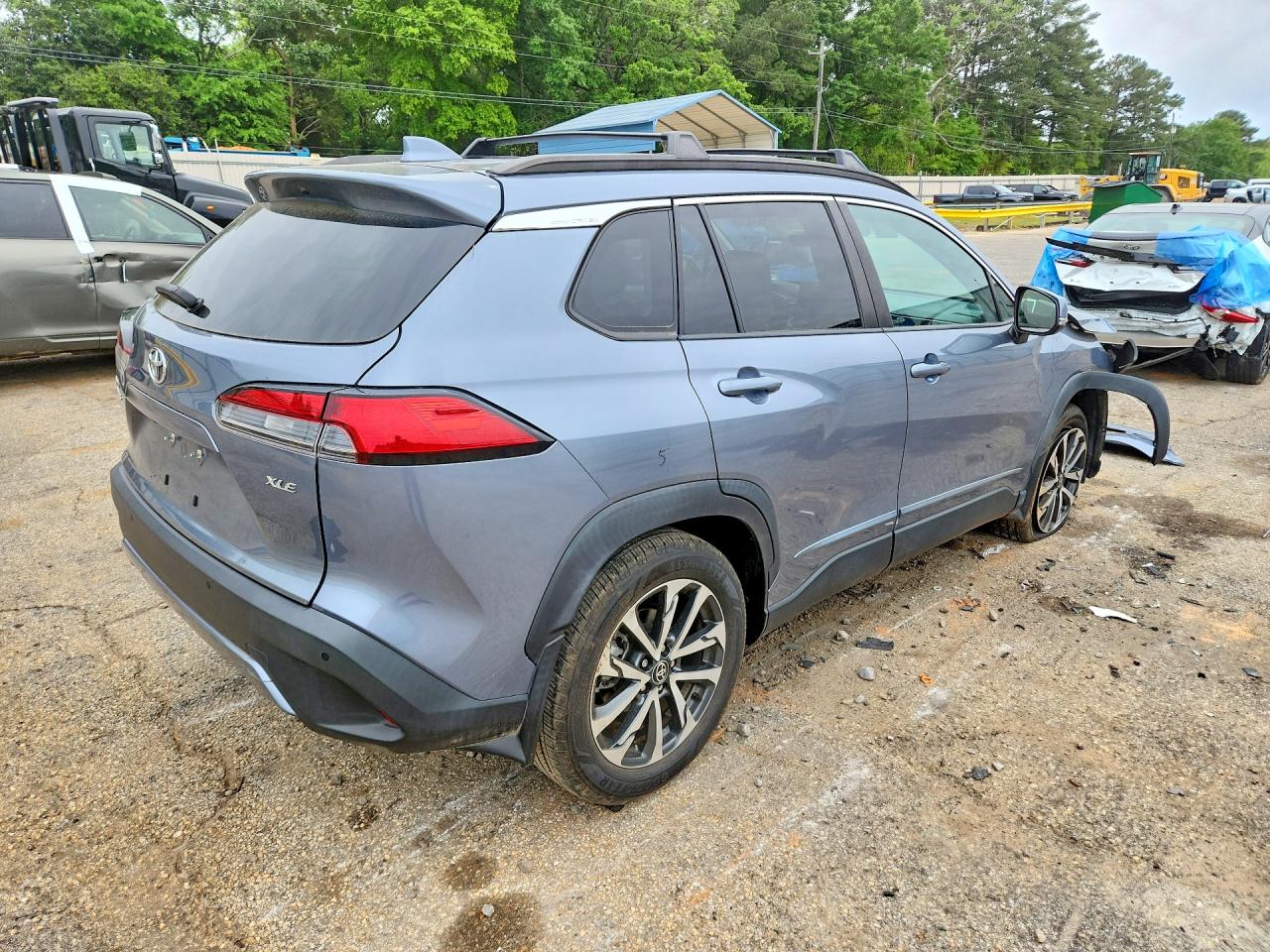 2022 TOYOTA COROLLA CROSS XLE photo 7