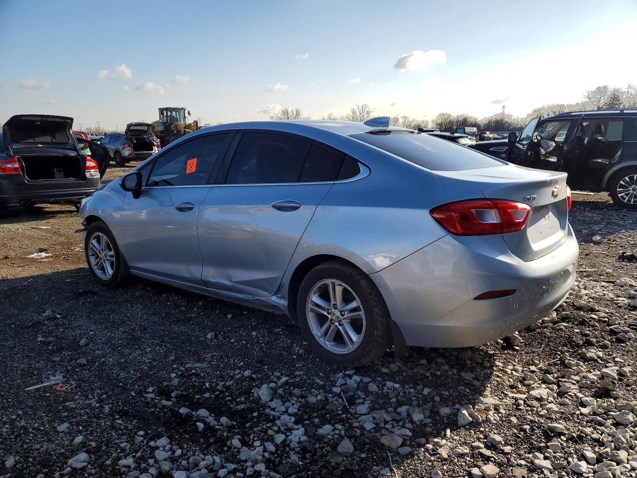 2017 CHEVROLET CRUZE LT photo 4