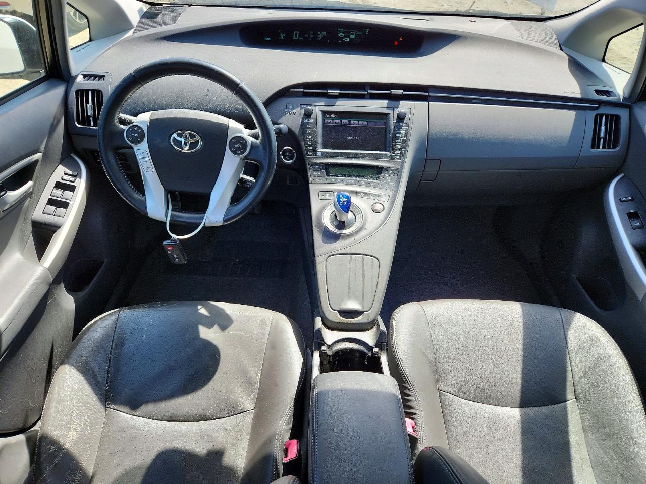 2010 TOYOTA PRIUS IV photo 8