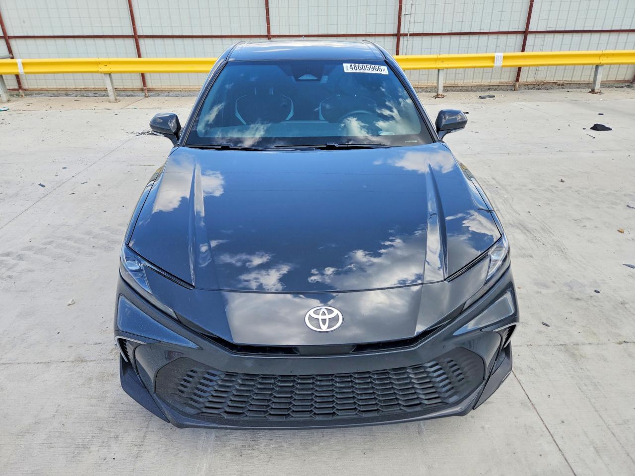 2025 TOYOTA CAMRY SE photo 13