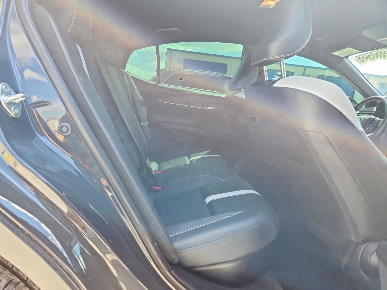 2025 TOYOTA CAMRY SE photo 28