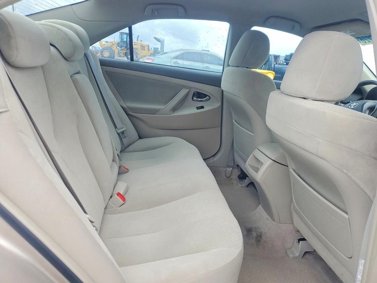2009 TOYOTA CAMRY LE photo 28