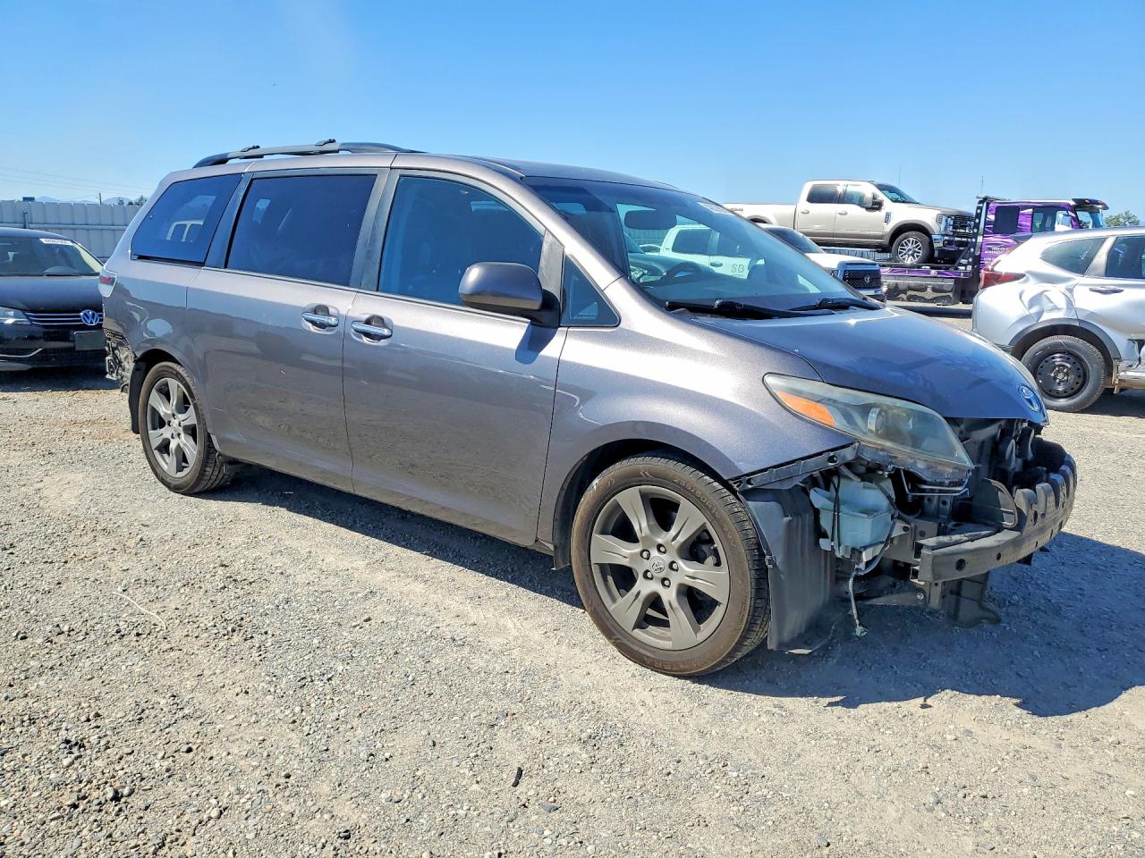 2017 TOYOTA SIENNA SE 8-PASSENGER photo 7
