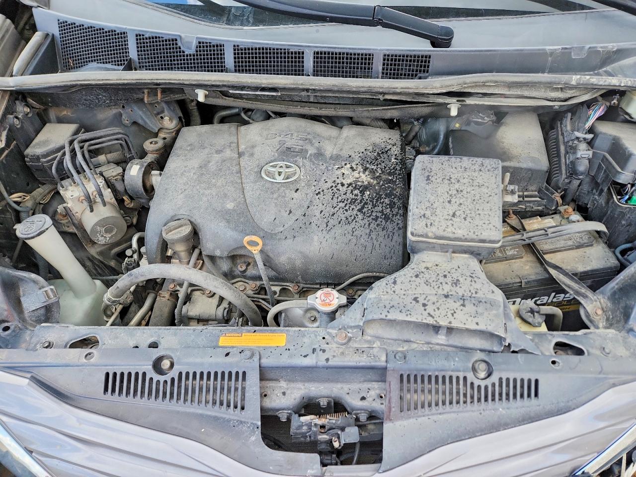 2017 TOYOTA SIENNA XLE PREMIUM 8-PASSENGER photo 34