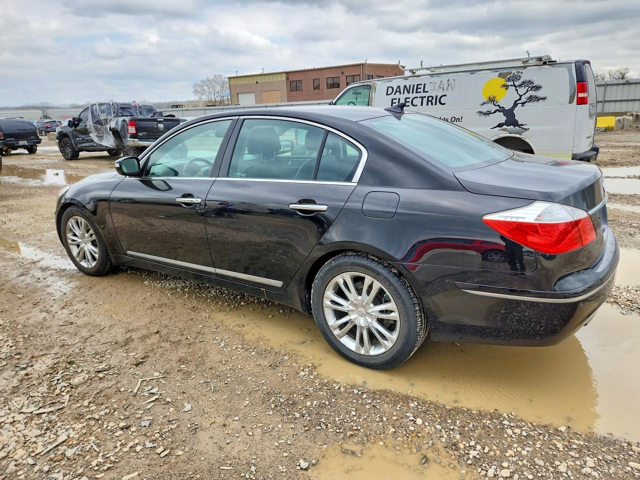 2011 HYUNDAI GENESIS 4.6L V8 photo 4