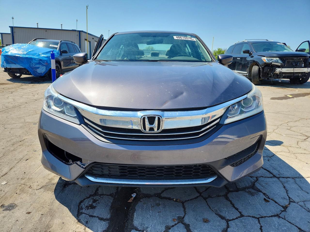 2017 HONDA ACCORD LX photo 9