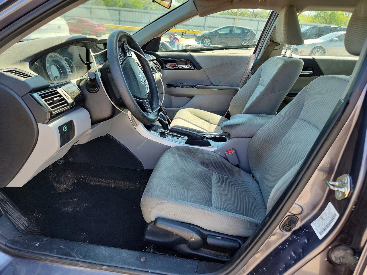 2017 HONDA ACCORD LX photo 13