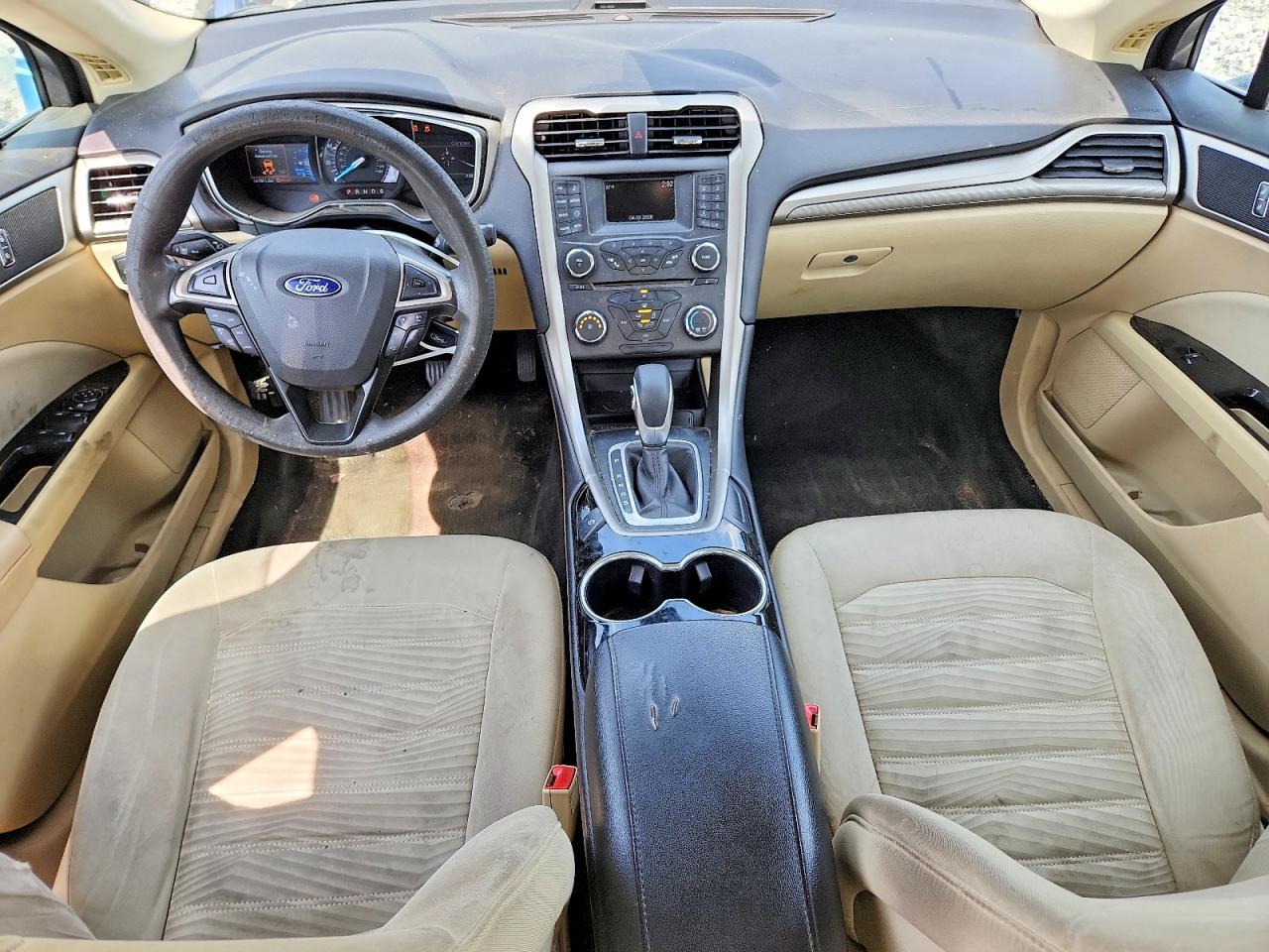 2016 FORD FUSION SE photo 8