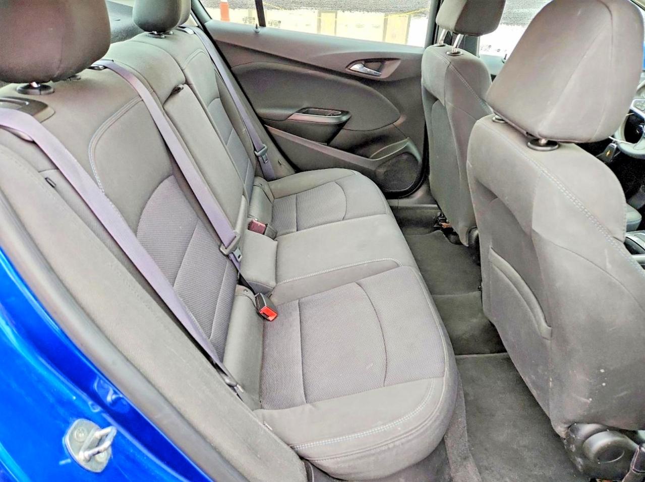 2017 CHEVROLET CRUZE LT photo 10
