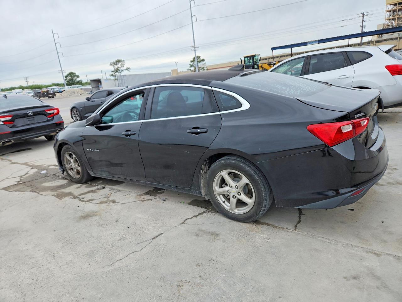 2018 CHEVROLET MALIBU LS photo 4