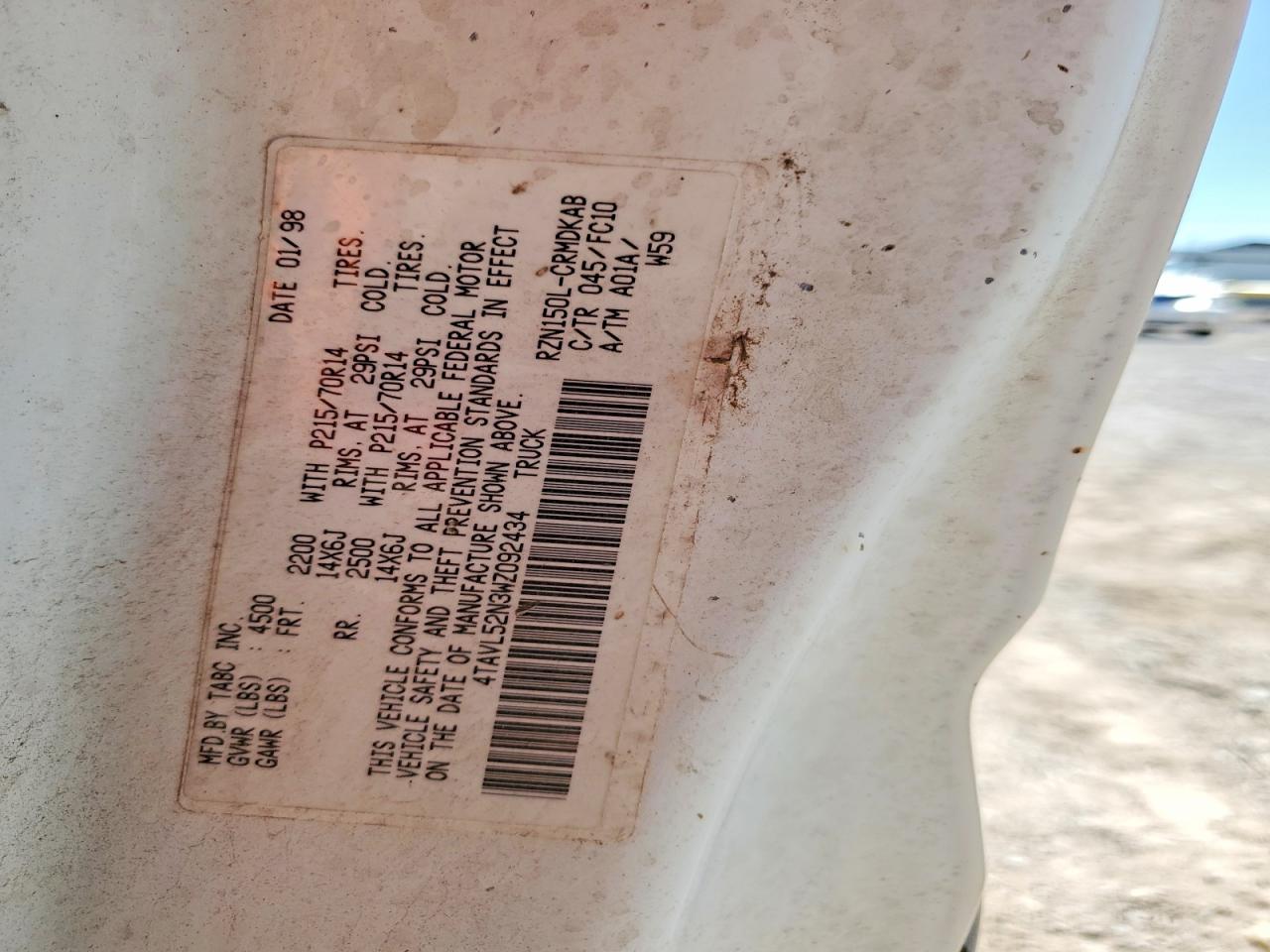 1998 TOYOTA TACOMA BASE photo 34
