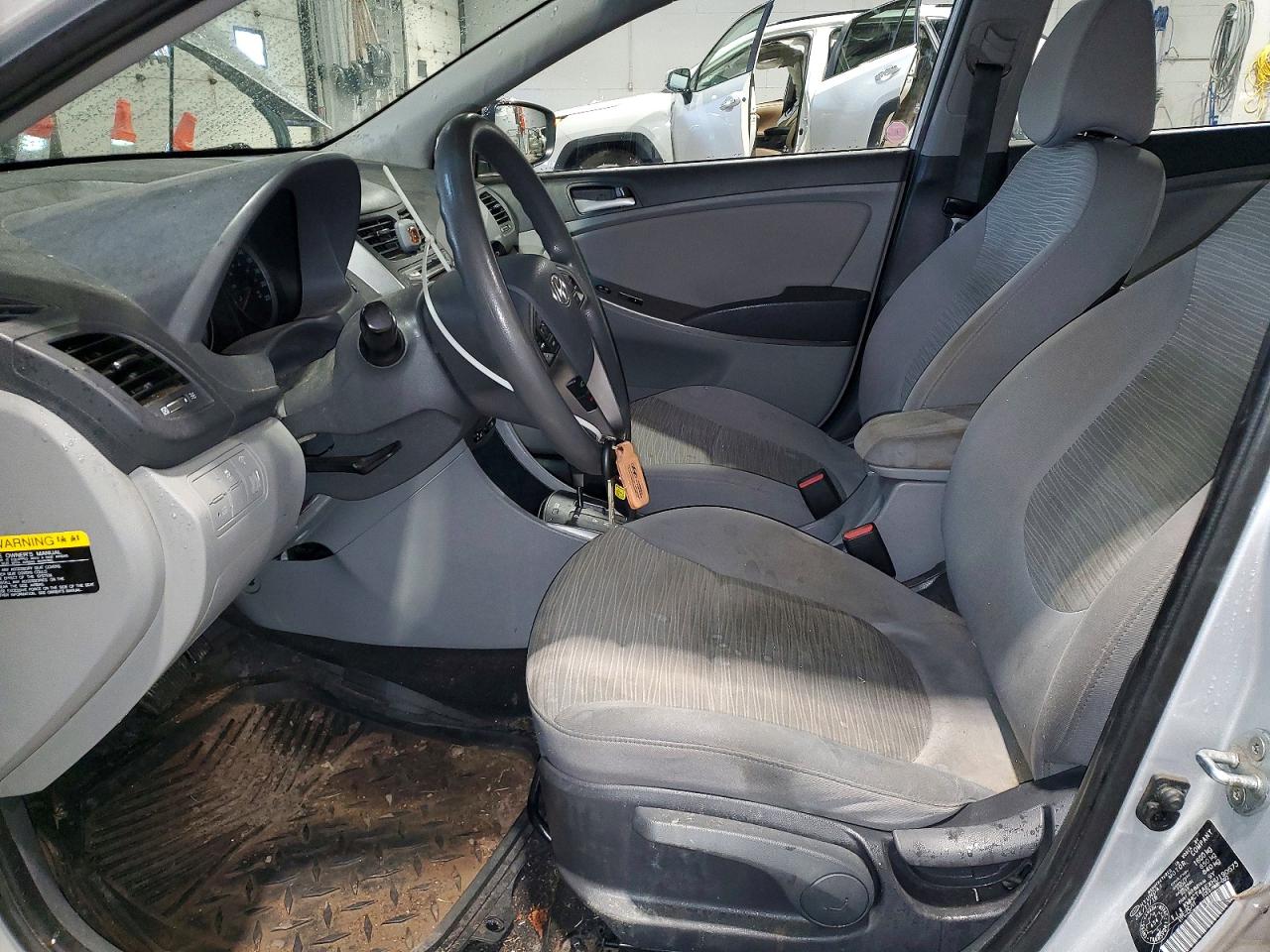 2017 HYUNDAI ACCENT SE photo 13