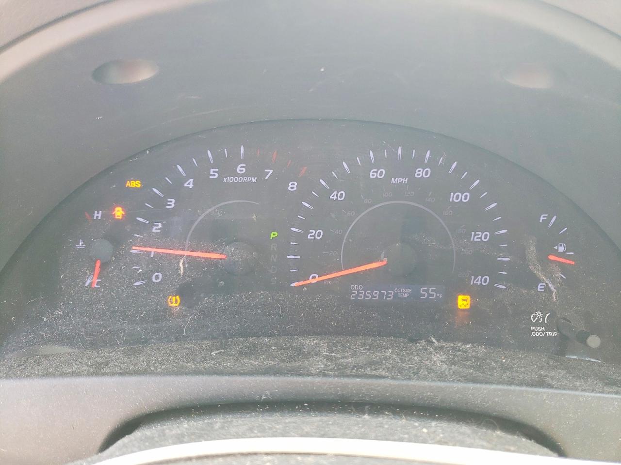 2010 TOYOTA CAMRY LE photo 9