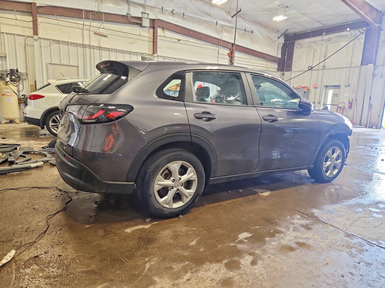 2024 HONDA HR-V LX photo 3