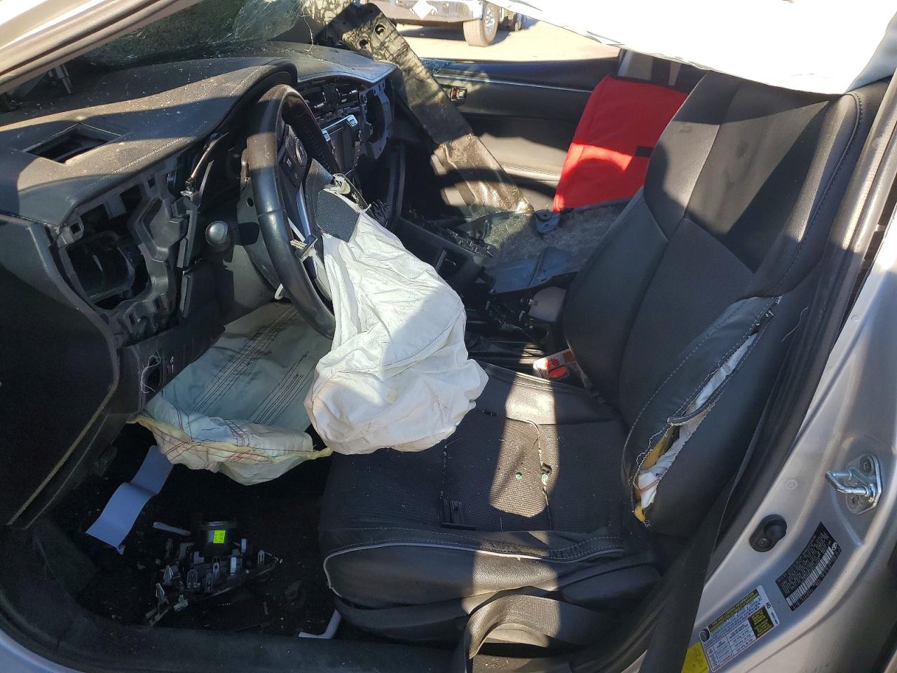 2016 TOYOTA COROLLA S PLUS photo 19