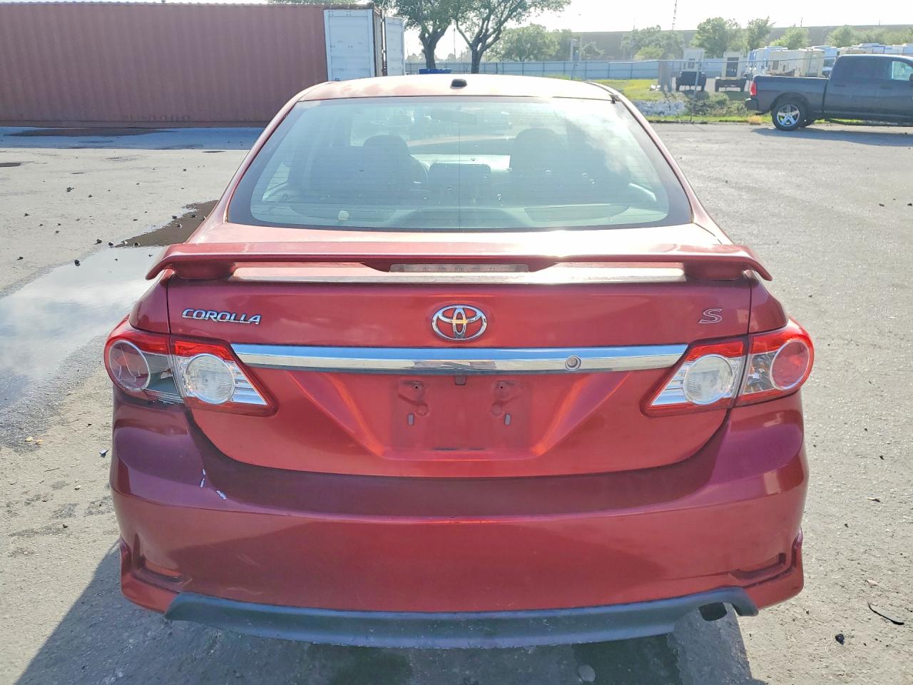 2011 TOYOTA COROLLA S photo 11