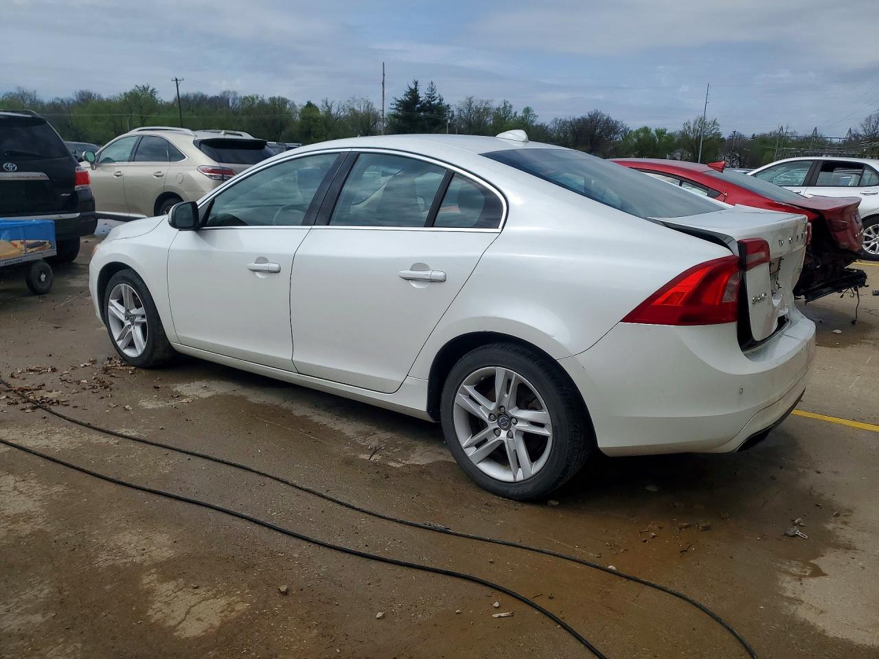 2015 VOLVO S60 PREMIER photo 3