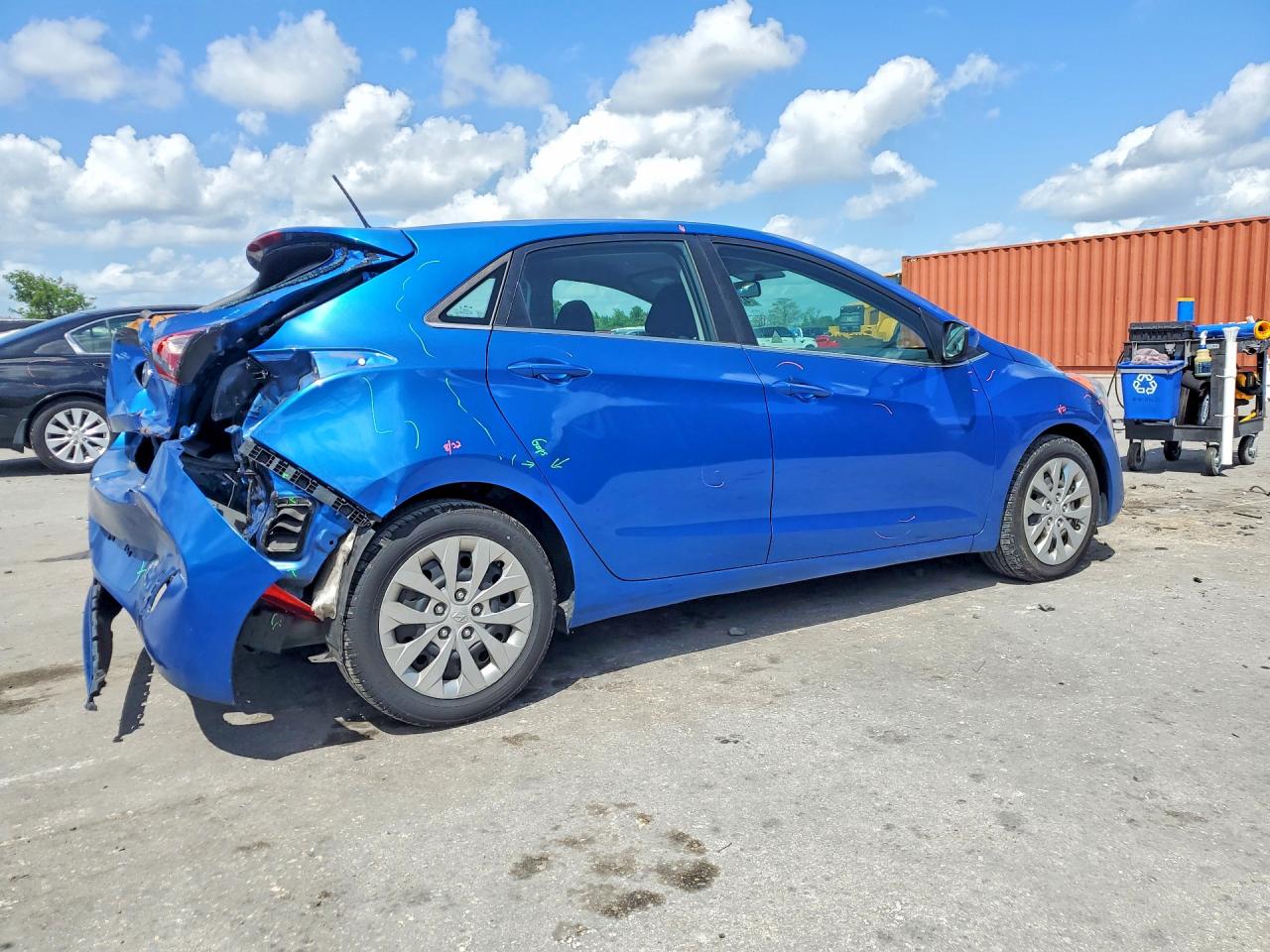 2017 HYUNDAI ELANTRA GT BASE photo 7