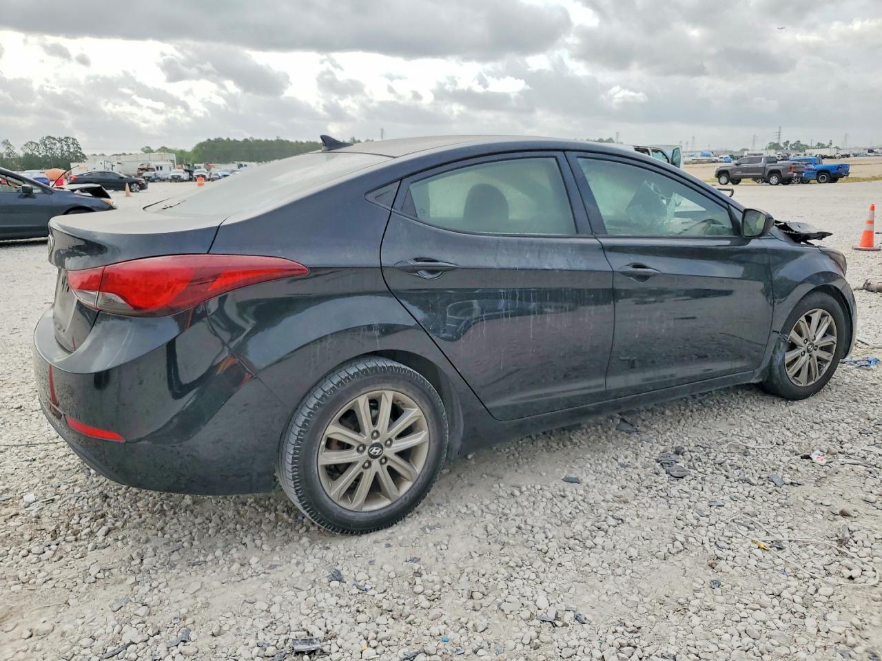 2014 HYUNDAI ELANTRA SE photo 5
