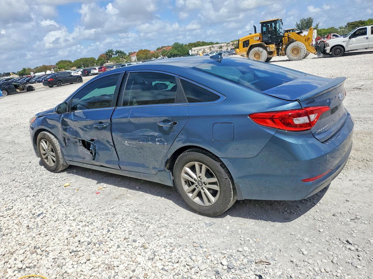 2015 HYUNDAI SONATA SE photo 3