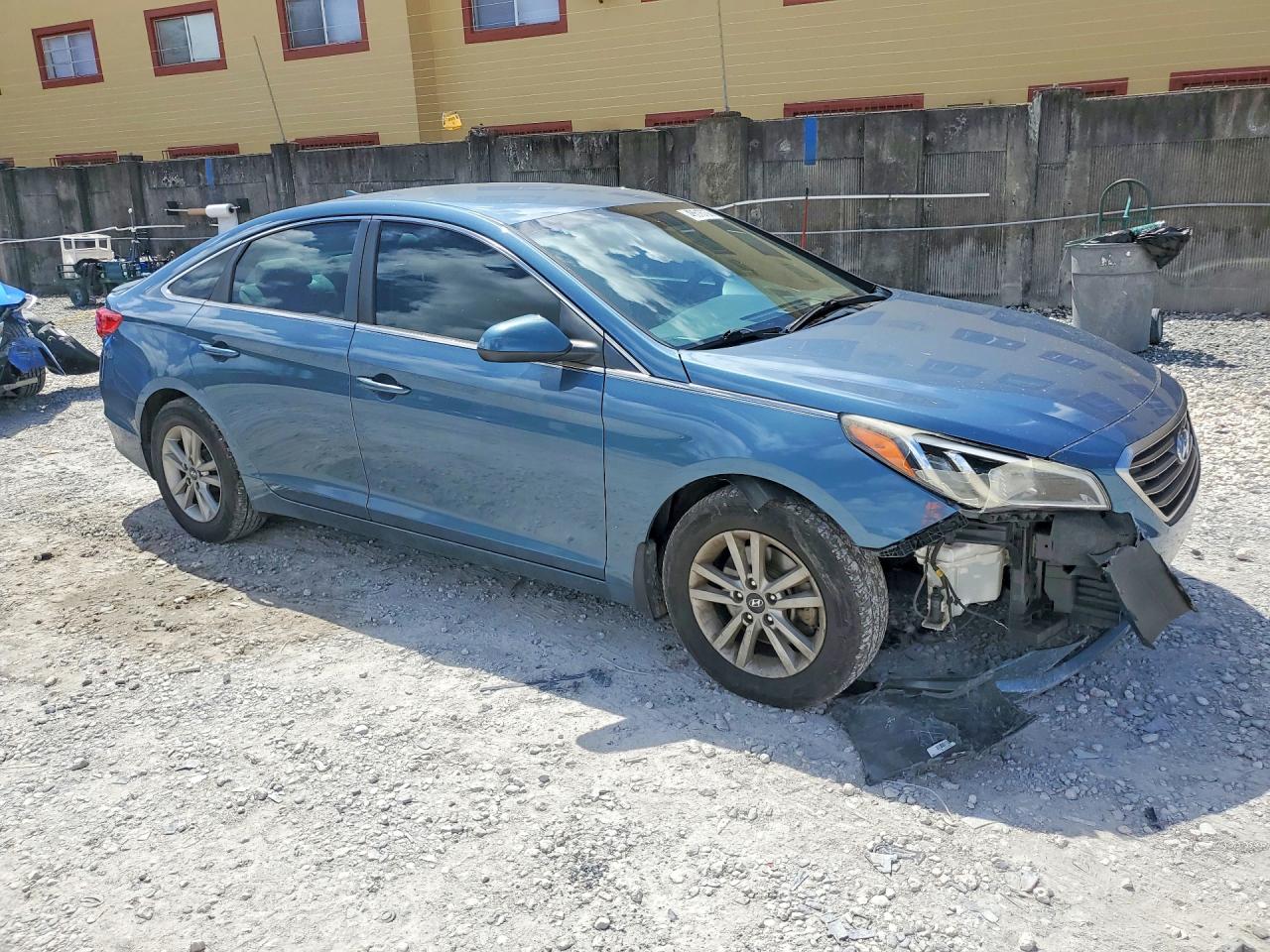 2015 HYUNDAI SONATA SE photo 7