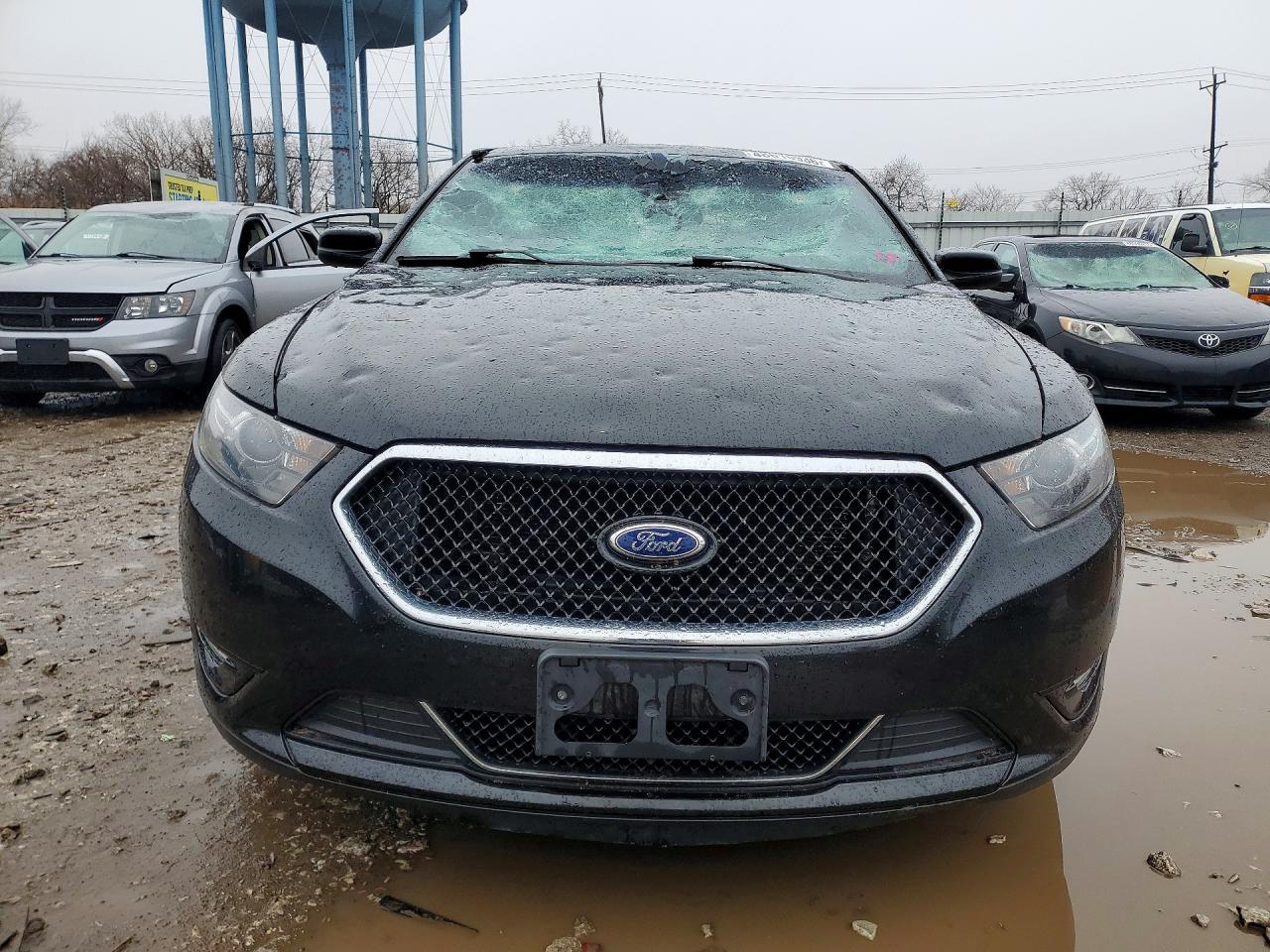2015 FORD TAURUS SHO photo 13