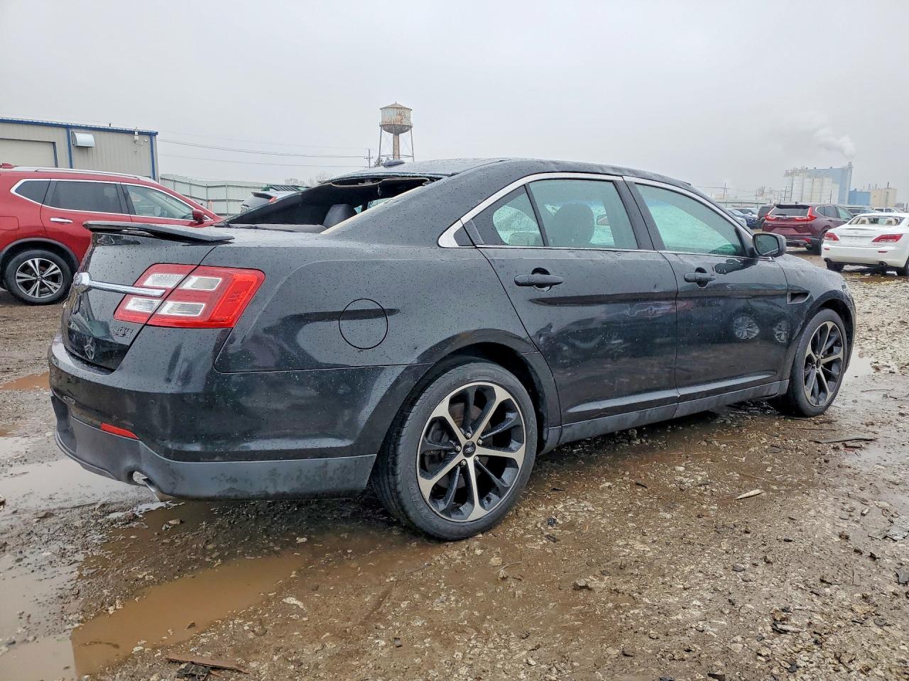 2015 FORD TAURUS SHO photo 7