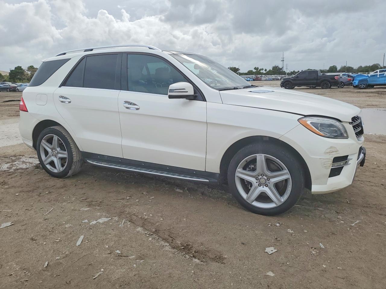 2015 MERCEDES-BENZ ML 400 4MATIC photo 7