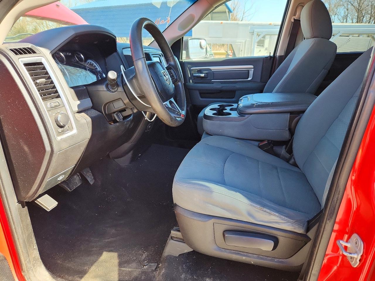 2013 RAM 1500 SLT photo 7