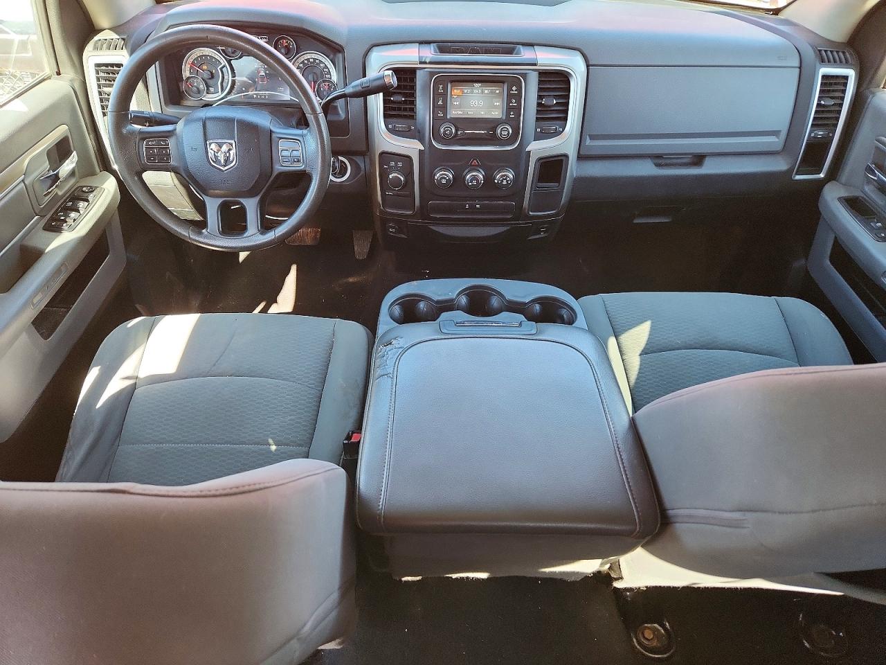 2013 RAM 1500 SLT photo 8