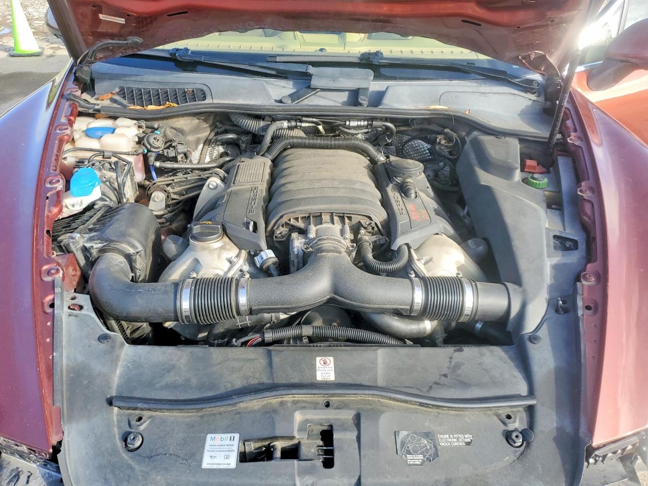 2011 PORSCHE CAYENNE S photo 34