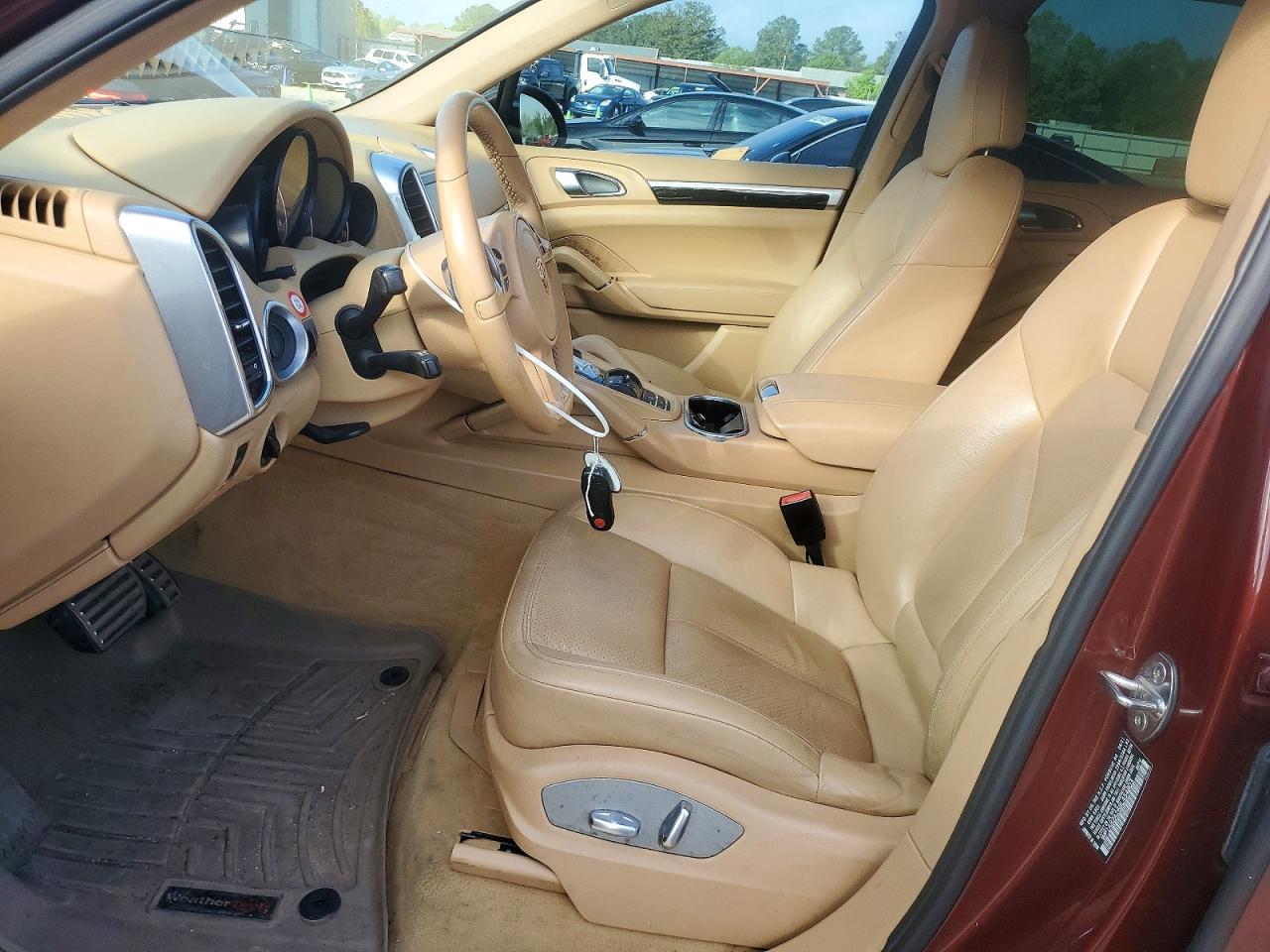 2011 PORSCHE CAYENNE S photo 19