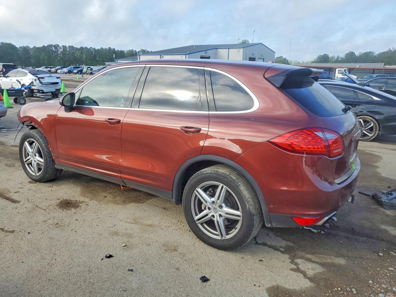 2011 PORSCHE CAYENNE S photo 4