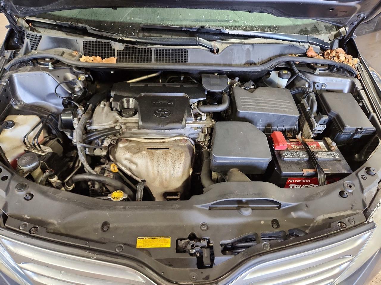 2012 TOYOTA VENZA LE photo 34