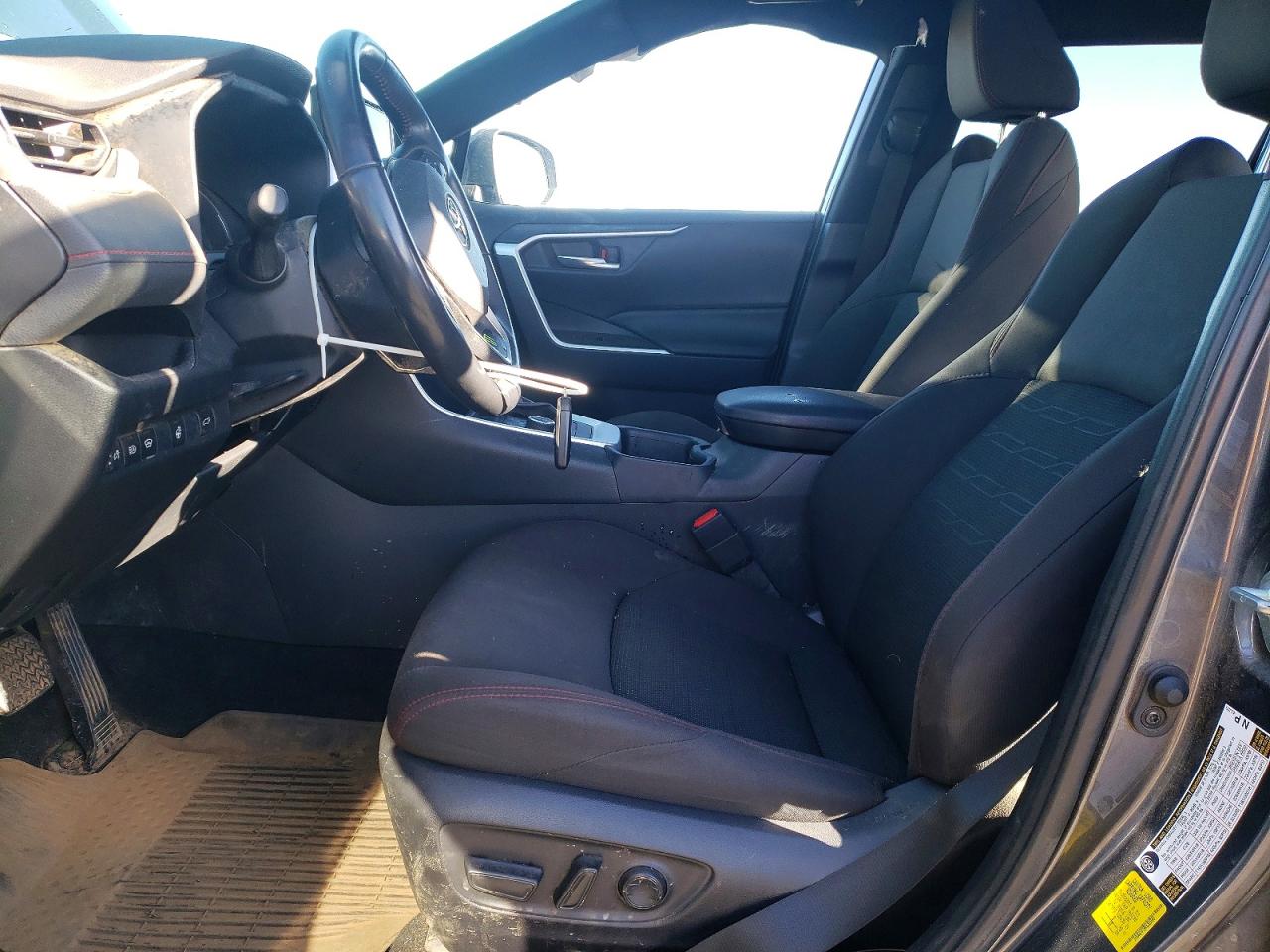 2024 TOYOTA RAV4 PRIME SE photo 13